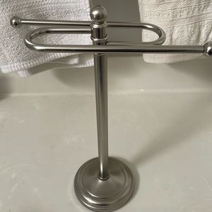 Hand towel holder for bathroom